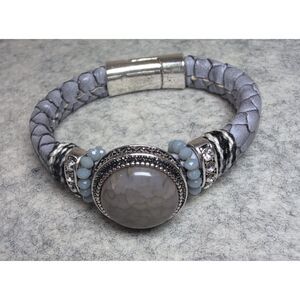 Laura Janelle Glamorous Gray Stone & Silver Magnetic Wrap Bracelet Armparty